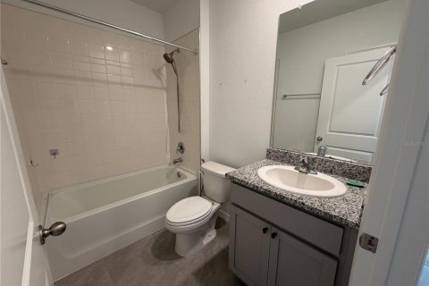 Villa ou maison à louer à San Antonio, Floride: 3 chambres, 157 m2 № 2093639 - photo 4