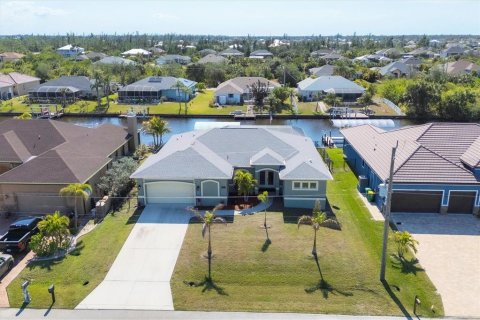 Casa en venta en Port Charlotte, Florida, 3 dormitorios, 189.15 m2 № 1521112 - foto 3