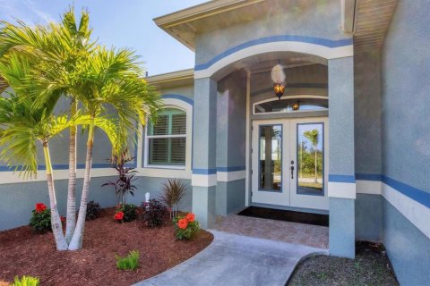 Casa en venta en Port Charlotte, Florida, 3 dormitorios, 189.15 m2 № 1521112 - foto 2