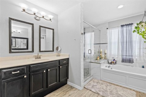 Villa ou maison à vendre à Tampa, Floride: 4 chambres, 223.99 m2 № 1912548 - photo 24