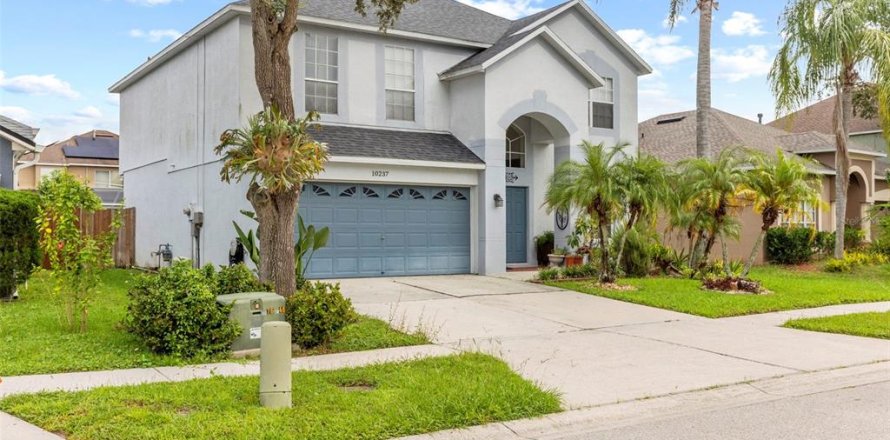 Villa ou maison à Tampa, Floride 4 chambres, 223.99 m2 № 1912548