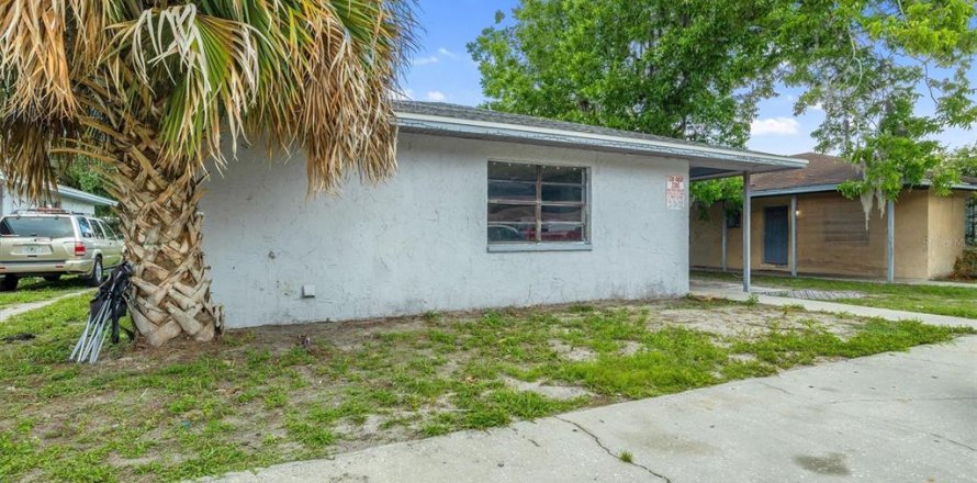 Propiedad comercial en Lakeland, Florida 4 dormitorios, 154.59 m2 № 2108411