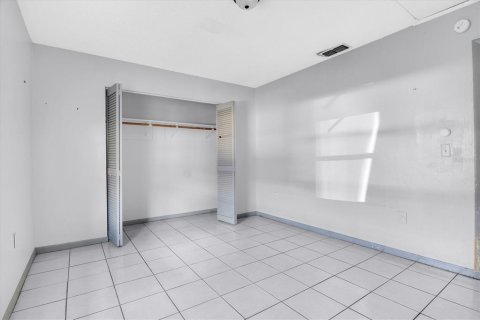 Propiedad comercial en venta en Lakeland, Florida, 4 dormitorios, 154.59 m2 № 2108411 - foto 5