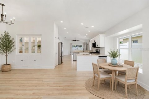 Casa en venta en Lakewood Ranch, Florida, 3 dormitorios, 161.28 m2 № 2226363 - foto 4