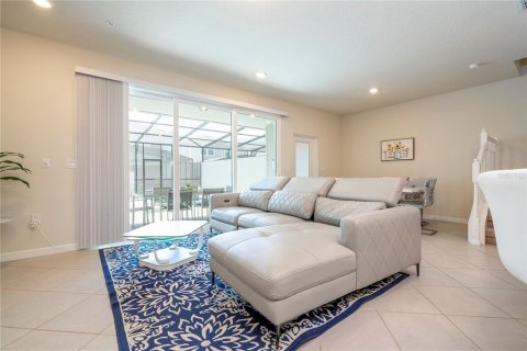 Townhouse in Clermont, Florida 5 bedrooms, 211.91 sq.m. № 1784971 - photo 25