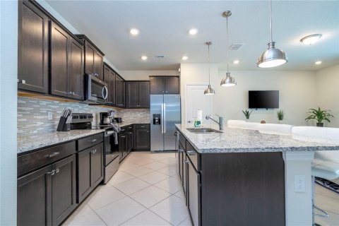 Townhouse in Clermont, Florida 5 bedrooms, 211.91 sq.m. № 1784971 - photo 30