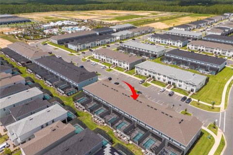 Townhouse in Clermont, Florida 5 bedrooms, 211.91 sq.m. № 1784971 - photo 4