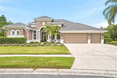 Casa en Land O' Lakes, Florida 4 dormitorios, 323.86 m2 № 2201269