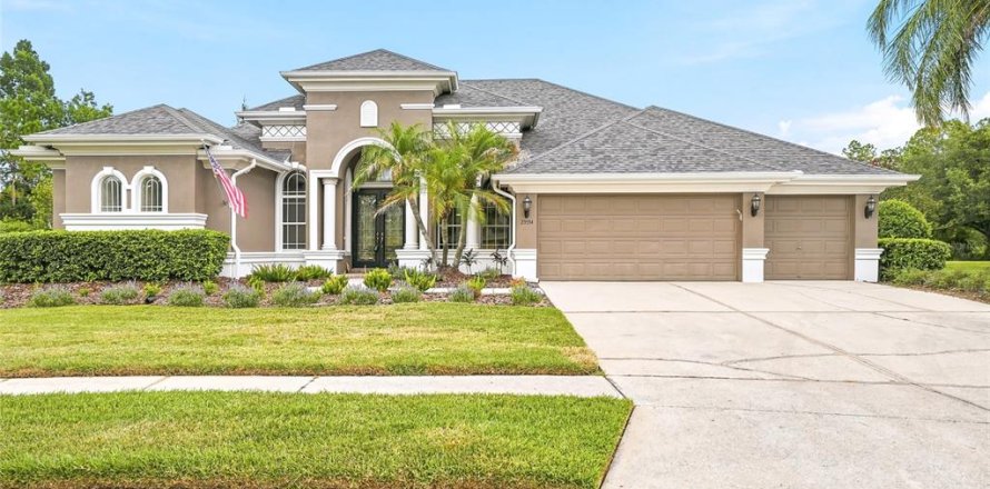 Villa ou maison à Land O' Lakes, Floride 4 chambres, 323.86 m2 № 2201269