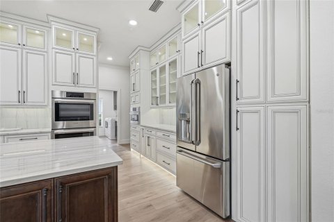 Villa ou maison à vendre à Land O' Lakes, Floride: 4 chambres, 323.86 m2 № 2201269 - photo 23