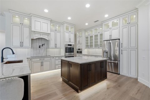 Villa ou maison à vendre à Land O' Lakes, Floride: 4 chambres, 323.86 m2 № 2201269 - photo 21