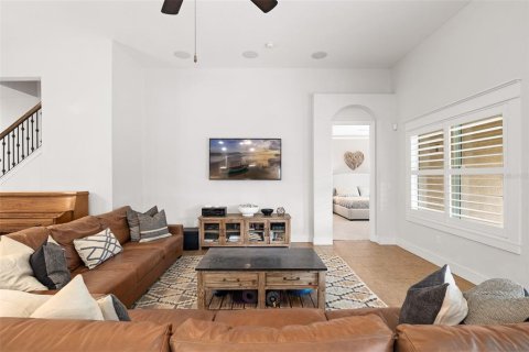 House in Fish Hawk, Florida 4 bedrooms, 298.49 sq.m. № 1869202 - photo 10