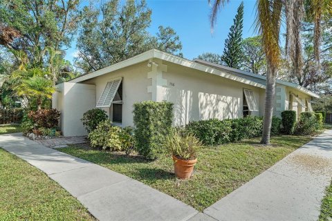 Condo in Sarasota, Florida, 2 bedrooms  № 1432161 - photo 1