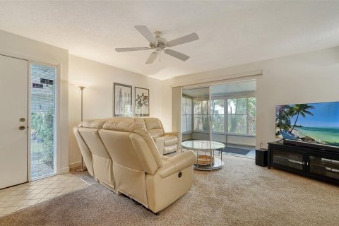 Condo in Sarasota, Florida, 2 bedrooms  № 1432161 - photo 5