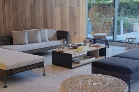 Condominio en venta en Miami, Florida, 2 dormitorios, 112.23 m2 № 2007998 - foto 9