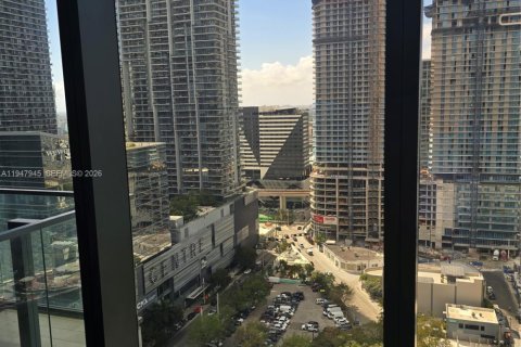 Condo in Miami, Florida, 2 bedrooms  № 2007998 - photo 13