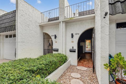 Снять в аренду таунхаус в Майами, Флорида 2 спальни, 165.37м2, № 2006888 - фото 5