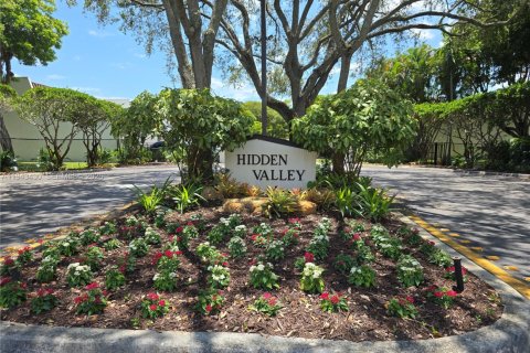 Таунхаус в Майами, Флорида 2 спальни, 165.37м2 № 2006888