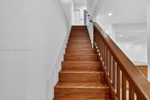 Снять в аренду таунхаус в Майами, Флорида 2 спальни, 165.37м2, № 2006888 - фото 18