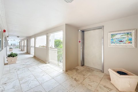 Condo in Fort Lauderdale, Florida, 2 bedrooms  № 2024327 - photo 7