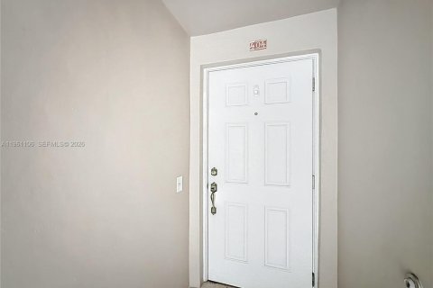 Condo in Fort Lauderdale, Florida, 2 bedrooms  № 2024327 - photo 10