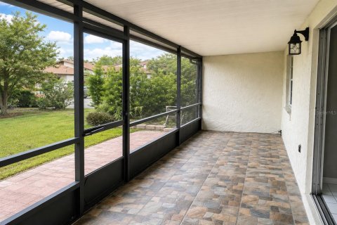 Touwnhouse à vendre à Orlando, Floride: 2 chambres, 92.07 m2 № 2411537 - photo 13