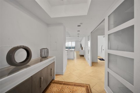 Copropriété à louer à Hallandale Beach, Floride: 3 chambres, 155.61 m2 № 1441374 - photo 15