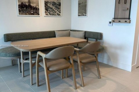 Condominio en venta en Florida City, Florida, 1 dormitorio, 63.82 m2 № 1978598 - foto 2