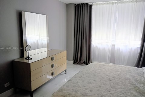 Copropriété à louer à Sunny Isles Beach, Floride: 2 chambres, 100.98 m2 № 2439391 - photo 15