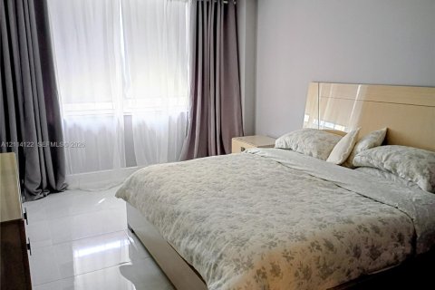 Copropriété à louer à Sunny Isles Beach, Floride: 2 chambres, 100.98 m2 № 2439391 - photo 14