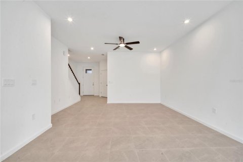 Снять в аренду таунхаус в Киссимми, Флорида 5 комнат, 144.56м2, № 1856067 - фото 8