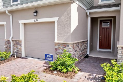 Снять в аренду таунхаус в Киссимми, Флорида 5 комнат, 144.56м2, № 1856067 - фото 2