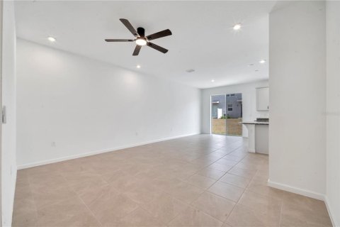 Снять в аренду таунхаус в Киссимми, Флорида 5 комнат, 144.56м2, № 1856067 - фото 7