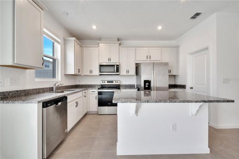 Снять в аренду таунхаус в Киссимми, Флорида 5 комнат, 144.56м2, № 1856067 - фото 10