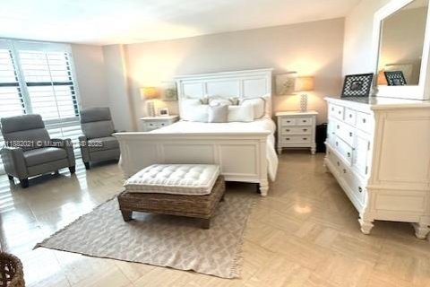 Condo in Key Biscayne, Florida, 3 bedrooms  № 1978483 - photo 9