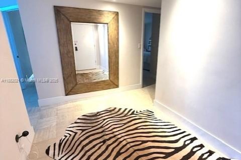 Condo in Key Biscayne, Florida, 3 bedrooms  № 1978483 - photo 23