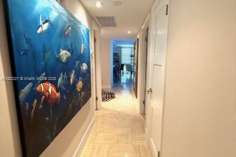 Condo in Key Biscayne, Florida, 3 bedrooms  № 1978483 - photo 22