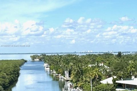 Condo in Key Biscayne, Florida, 3 bedrooms  № 1978483