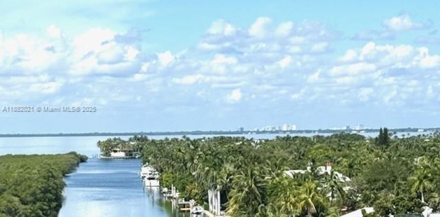 Condo in Key Biscayne, Florida, 3 bedrooms  № 1978483