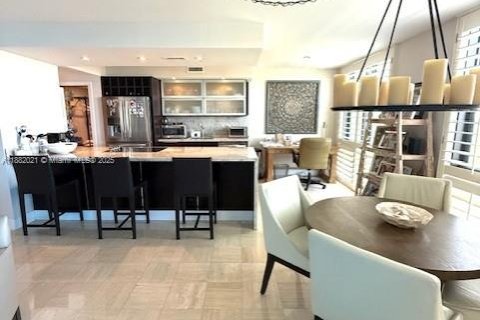 Condo in Key Biscayne, Florida, 3 bedrooms  № 1978483 - photo 2