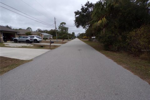 Land in North Port, Florida № 2165440 - photo 9