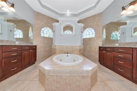 House in Bradenton, Florida 4 bedrooms, 283.07 sq.m. № 1634293 - photo 30