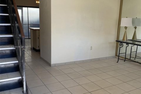 Townhouse in Hialeah, Florida 2 bedrooms, 82.03 sq.m. № 1693112 - photo 5