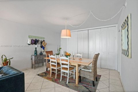 Купить кондоминиум в Майами-Бич, Флорида 1 спальня, 87.51м2, № 2023844 - фото 14