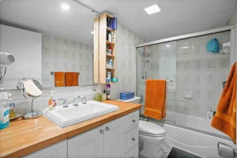 Купить кондоминиум в Майами-Бич, Флорида 1 спальня, 87.51м2, № 2023844 - фото 26