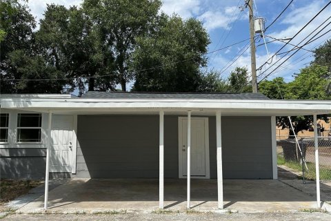House in Saint Petersburg, Florida 3 bedrooms, 89.19 sq.m. № 2108421 - photo 9