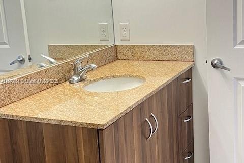 Apartamento en alquiler en Miami, Florida, 3 dormitorios, 122.63 m2 № 1924132 - foto 24