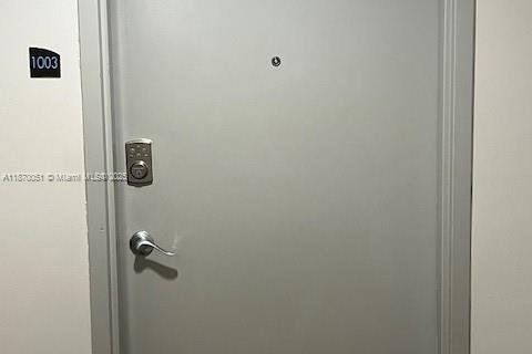 Apartamento en alquiler en Miami, Florida, 3 dormitorios, 122.63 m2 № 1924132 - foto 14