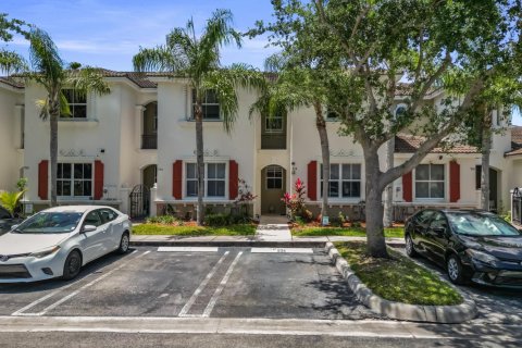 Adosado en Homestead, Florida 3 dormitorios, 147.16 m2 № 2247118