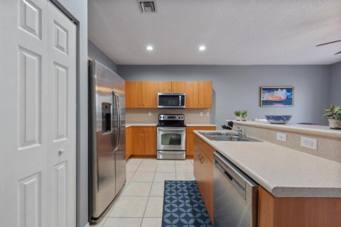 Adosado en venta en Homestead, Florida, 3 dormitorios, 147.16 m2 № 2247118 - foto 4